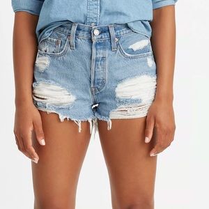 Levi’s 501 original women’s shorts size 24